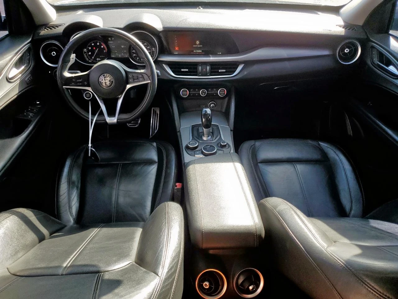 Alfa Romeo Stelvio Q4 SPORT DISTRONIC/KEYLESS/CAMERA/PANO/PODGREV - изображение 8