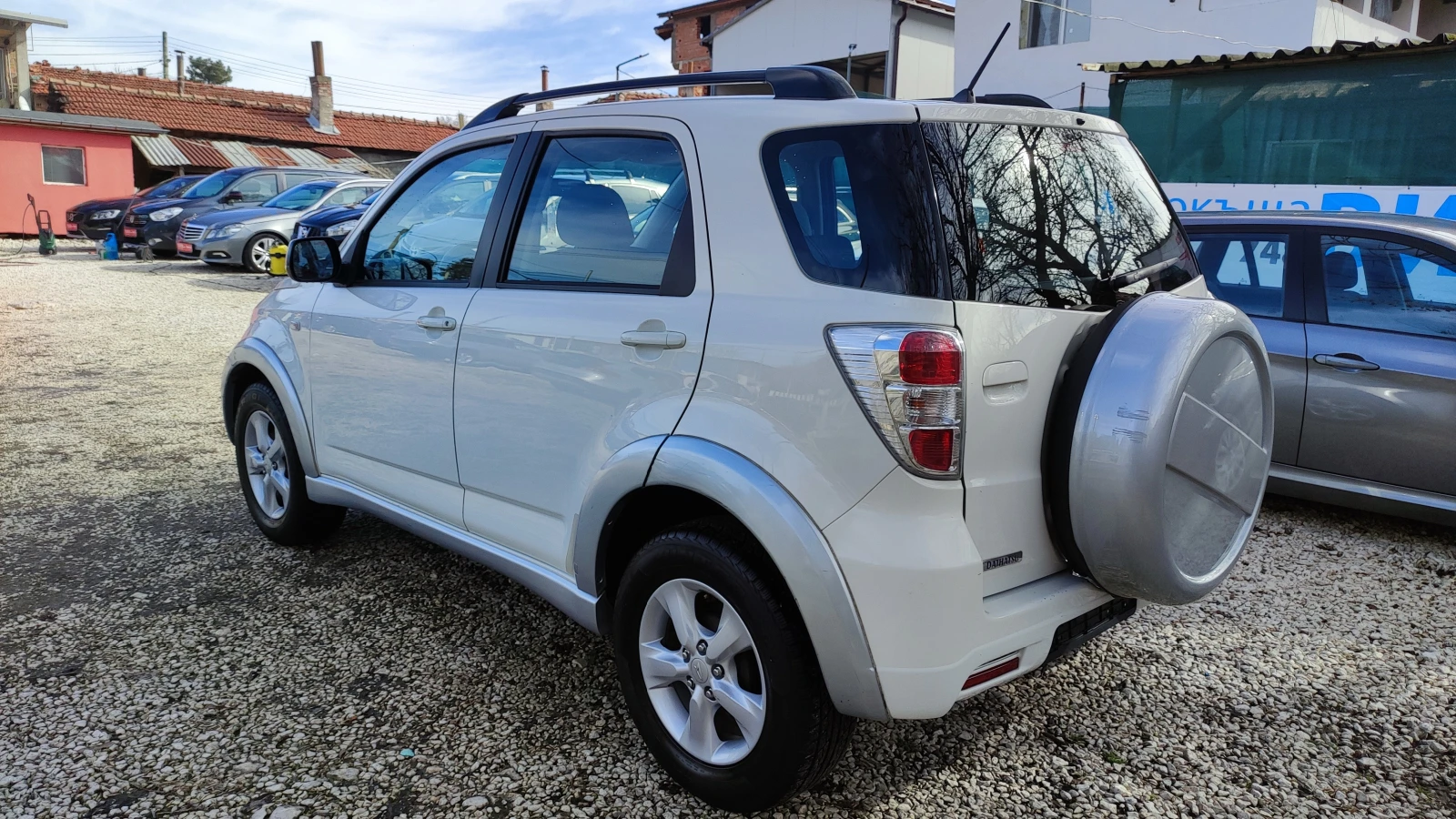 Daihatsu Terios 1.5 FACELIFT 4x4 - изображение 6