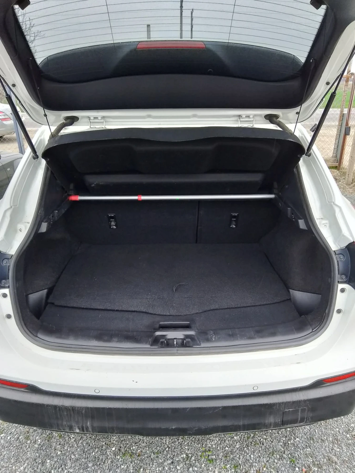 Nissan Qashqai, снимка 9 - Автомобили и джипове - 53803192