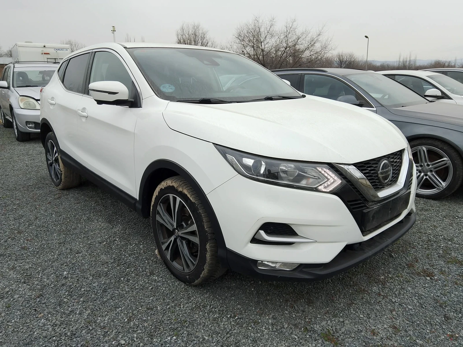 Nissan Qashqai, снимка 3 - Автомобили и джипове - 53803192