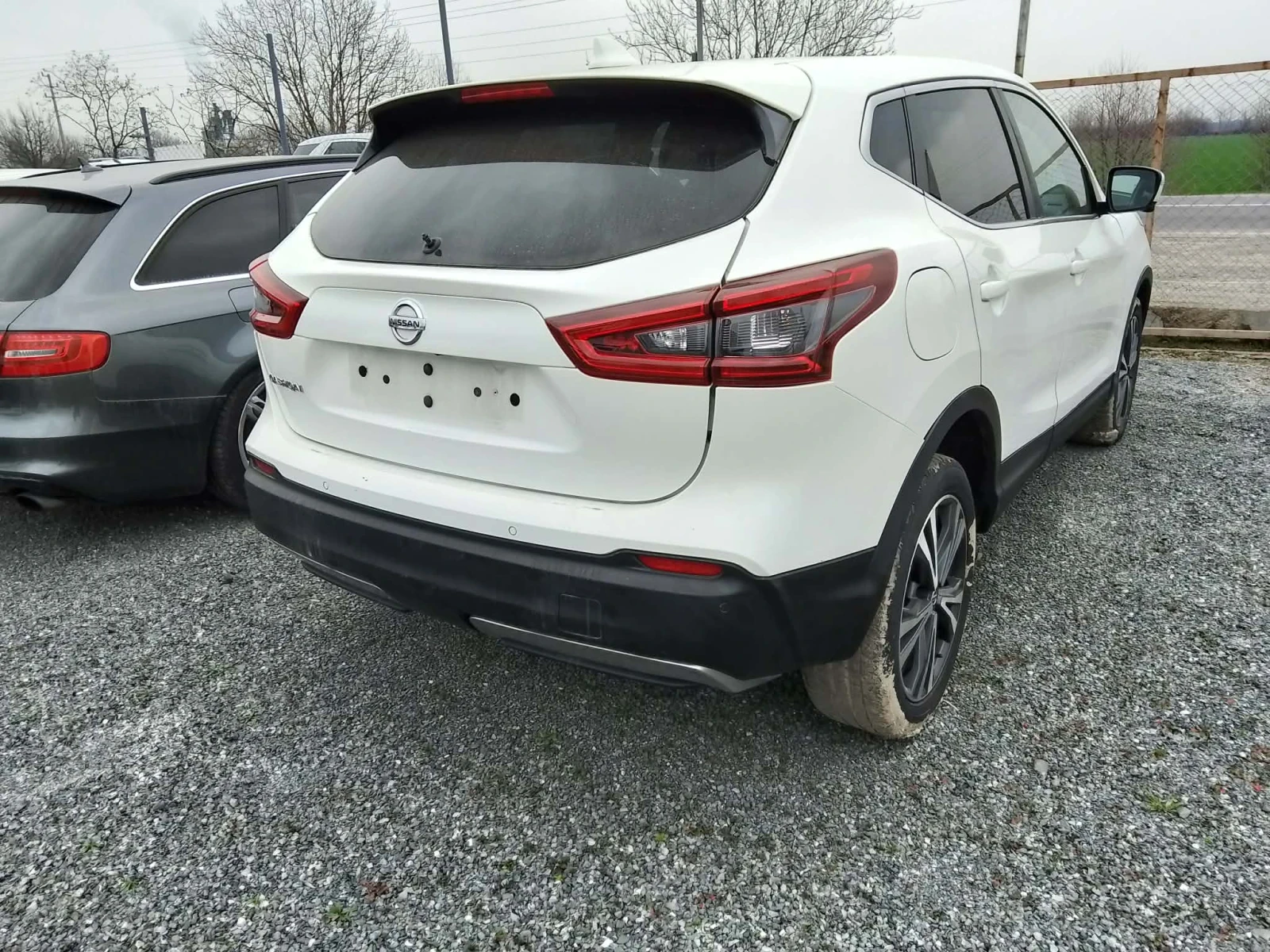 Nissan Qashqai, снимка 2 - Автомобили и джипове - 53803192