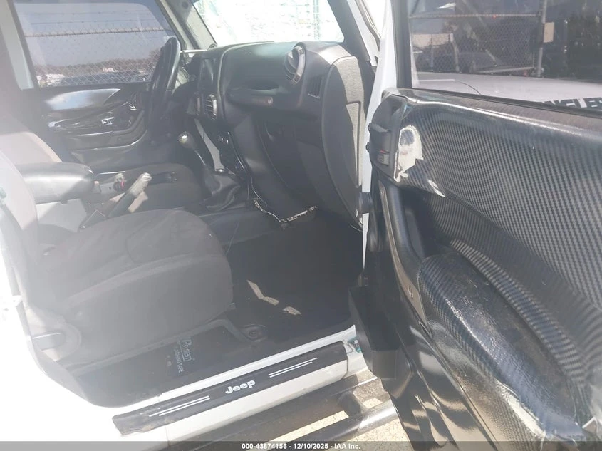 Jeep Avenger 3.6L V-6 DOHC, VVT, 285HP 4X4 Drive | Mobile.bg � ����������� 5