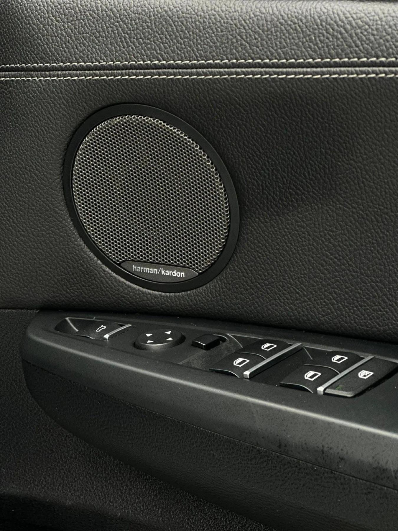 BMW X4 2.0 190hp M-pack Harman Kardon , снимка 9 - Автомобили и джипове - 54100653