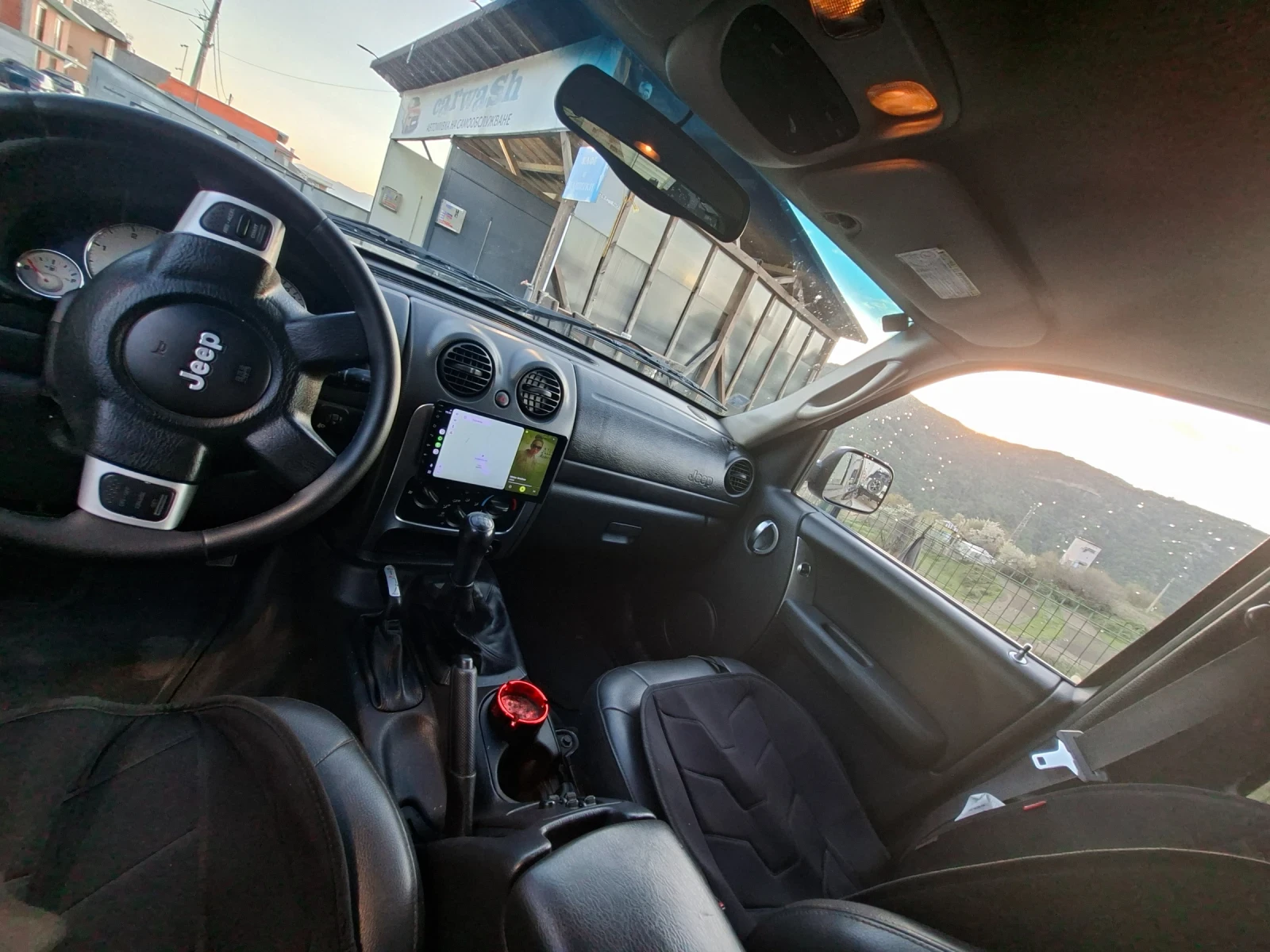 Jeep Cherokee Джипа е повдигнат 8см, нама забележки, снимка 10 - Автомобили и джипове - 54314267