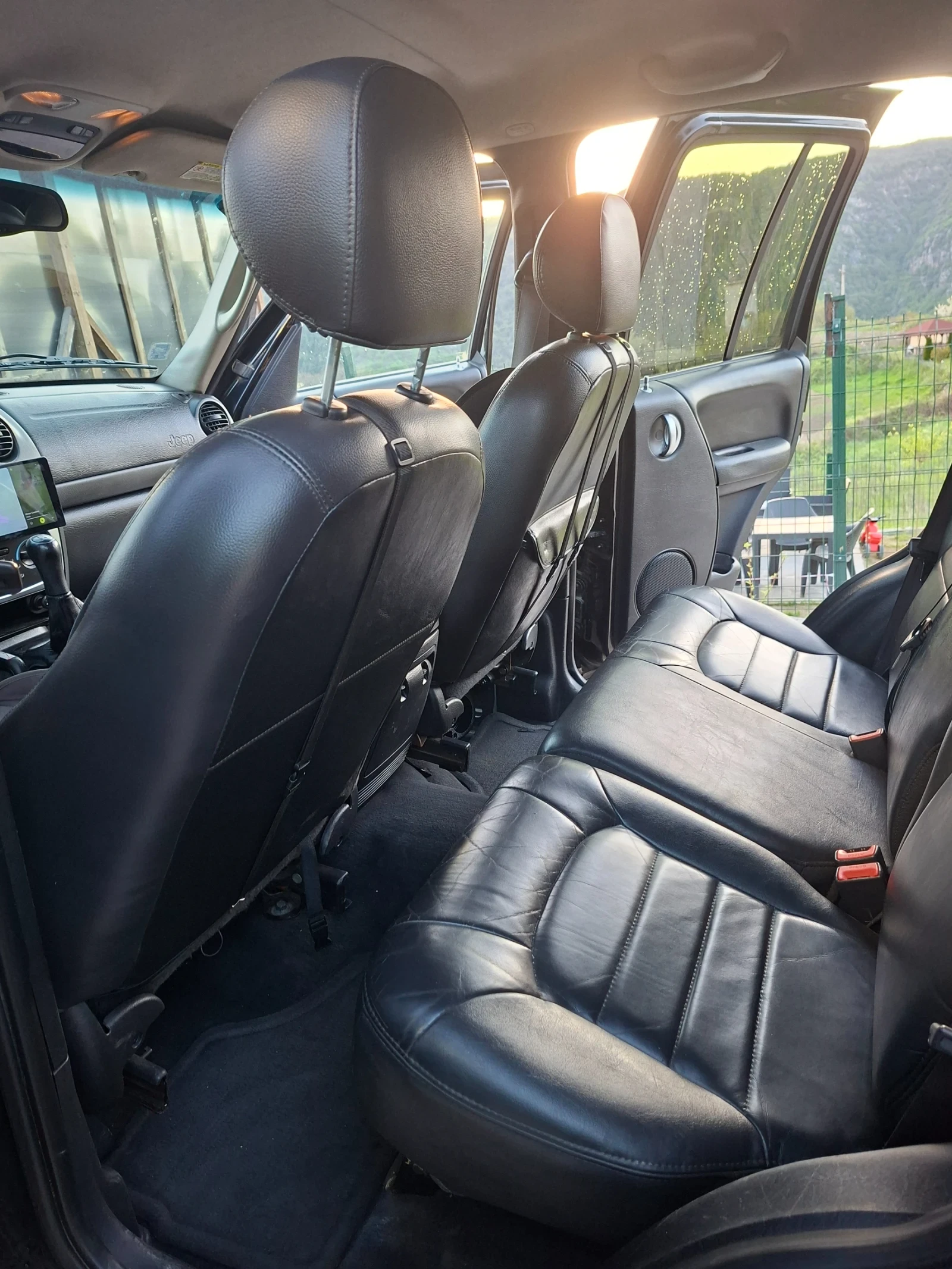 Jeep Cherokee Джипа е повдигнат 8см, нама забележки, снимка 5 - Автомобили и джипове - 54314267