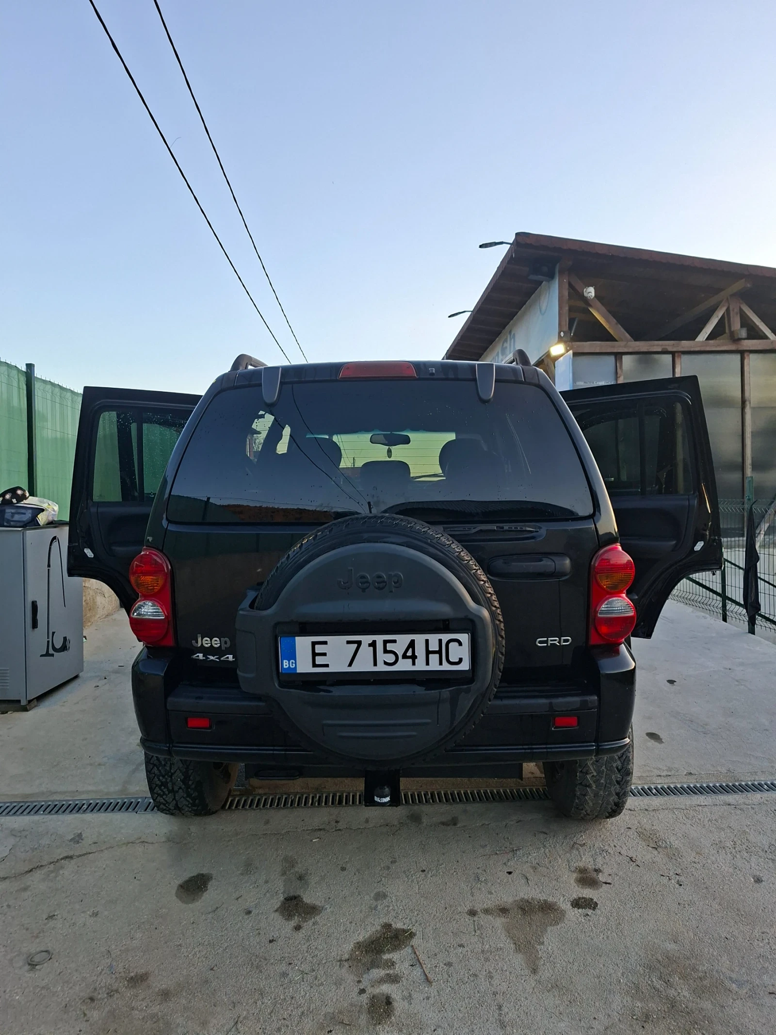 Jeep Cherokee Джипа е повдигнат 8см, нама забележки, снимка 4 - Автомобили и джипове - 54314267