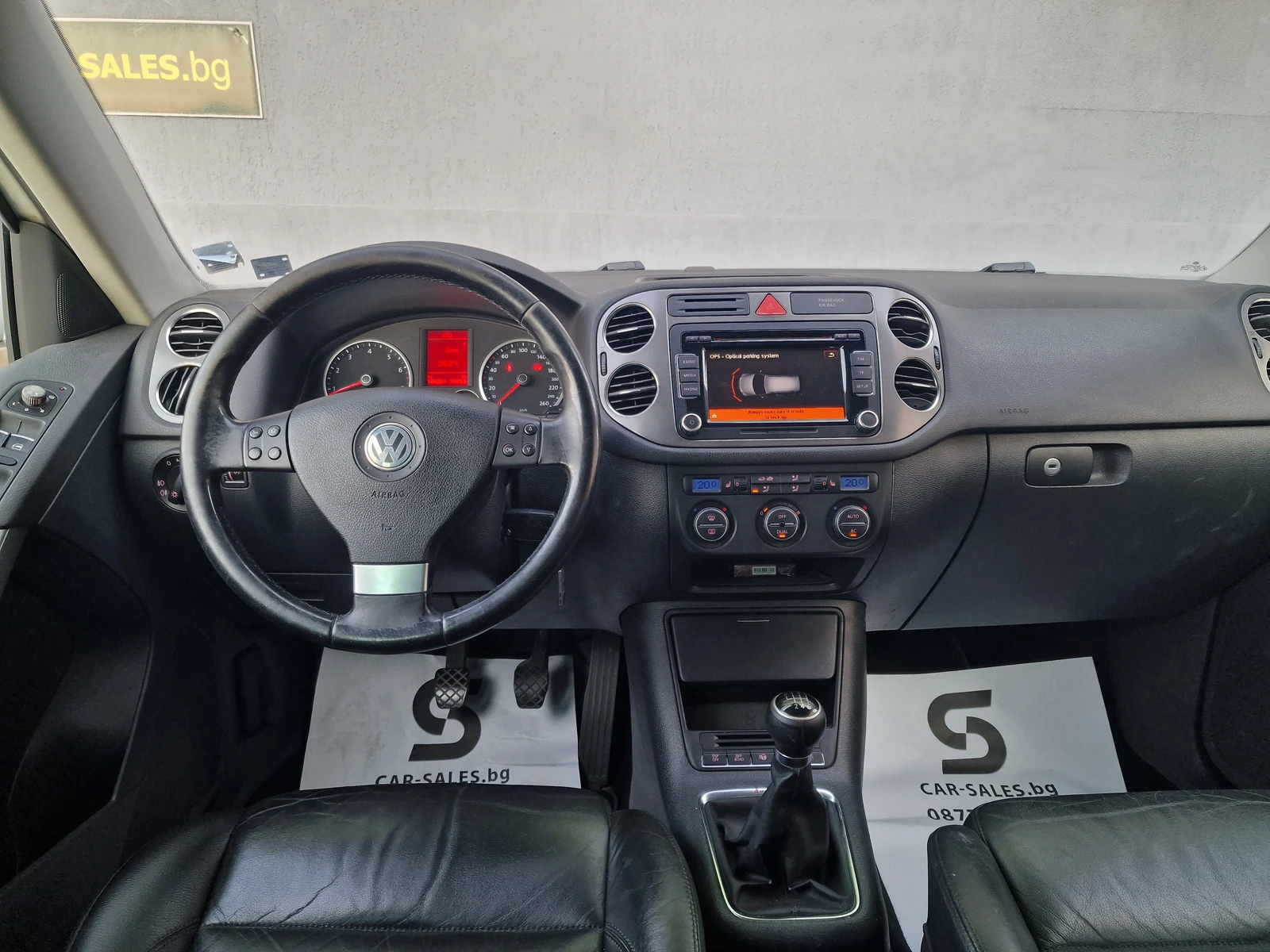 VW Tiguan 1.4 TCi 4MOTION, снимка 14 - Автомобили и джипове - 55625339