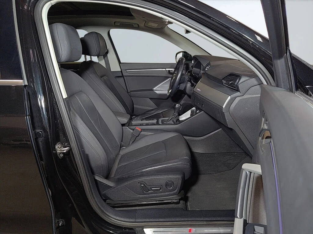 Audi Q3 * TECHNIK * PANO * Автокредит * (Цена до България), снимка 10 - Автомобили и джипове - 55626319