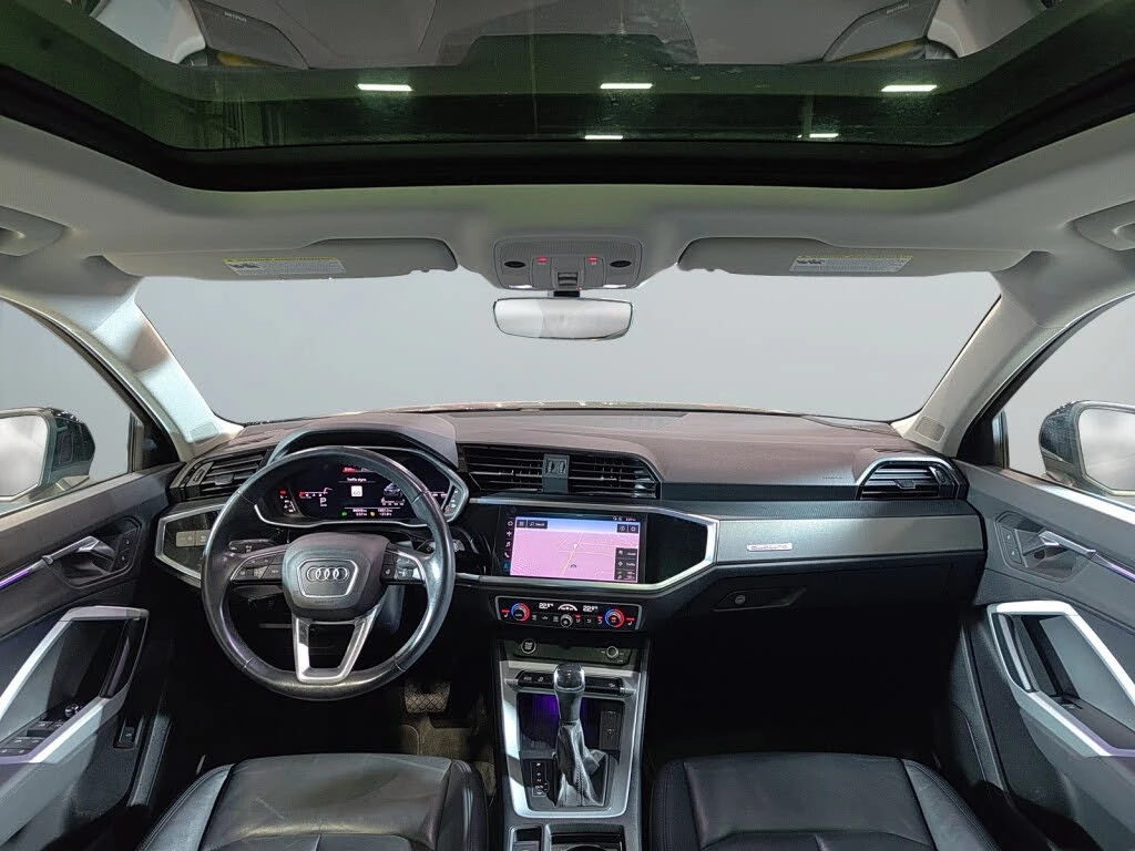 Audi Q3 * TECHNIK * PANO * Автокредит * (Цена до България), снимка 6 - Автомобили и джипове - 55626319
