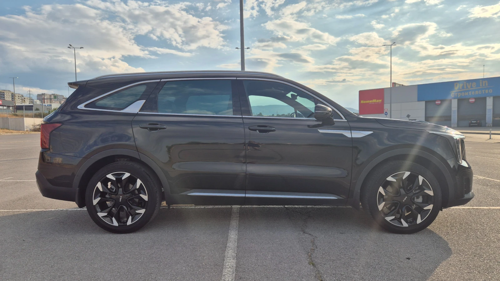 Kia Sorento SIGNATURE: Масаж, 6 места, HUD, 360 cam, Обдухване, снимка 6 - Автомобили и джипове - 56181063