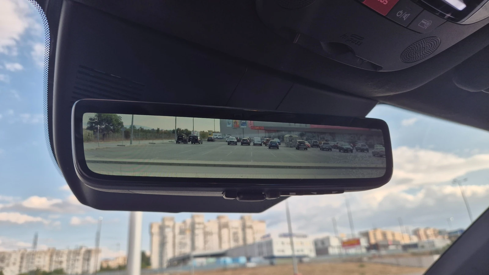 Kia Sorento SIGNATURE: Масаж, 6 места, HUD, 360 cam, Обдухване, снимка 15 - Автомобили и джипове - 56181063