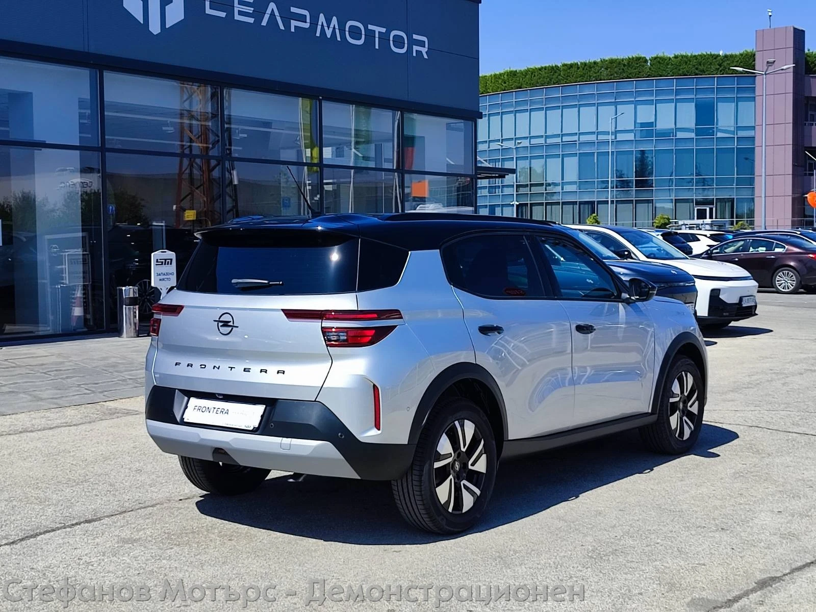 Opel Frontera Ultimate 48V Hybrid 107kW/145Hp АТ6, снимка 6 - Автомобили и джипове - 56205384