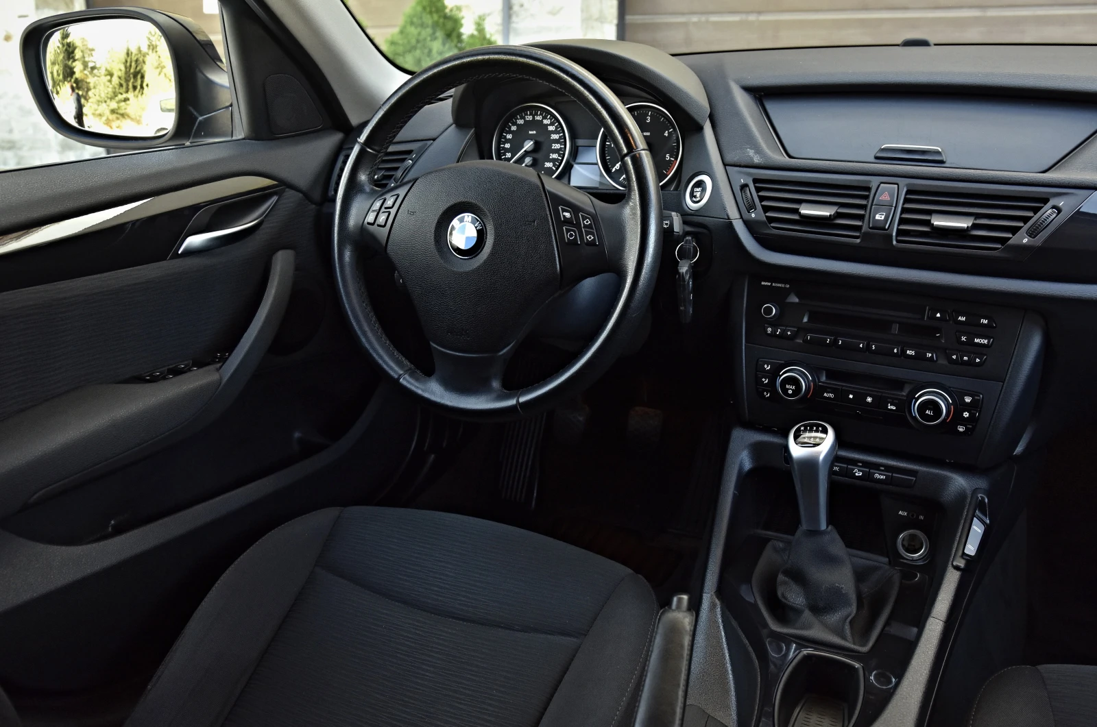 BMW X1 1.8 x drive, снимка 11 - Автомобили и джипове - 56300968