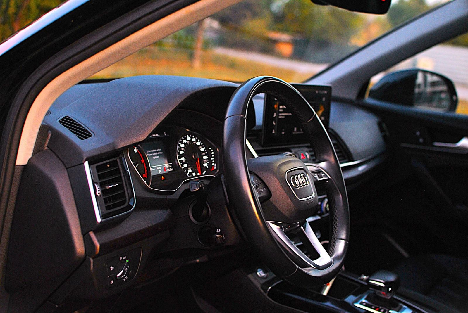 Audi Q5 45 tsfi Premium, снимка 8 - Автомобили и джипове - 56604272