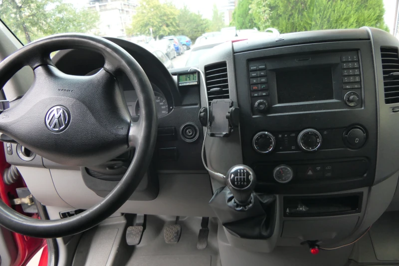 VW Crafter, снимка 6 - Бусове и автобуси - 52283154