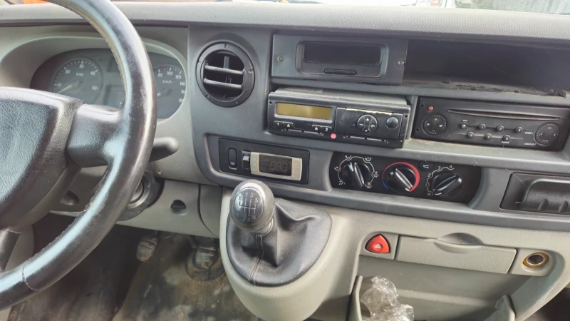 Renault Master 2.5dci/на части , снимка 7 - Бусове и автобуси - 53386729
