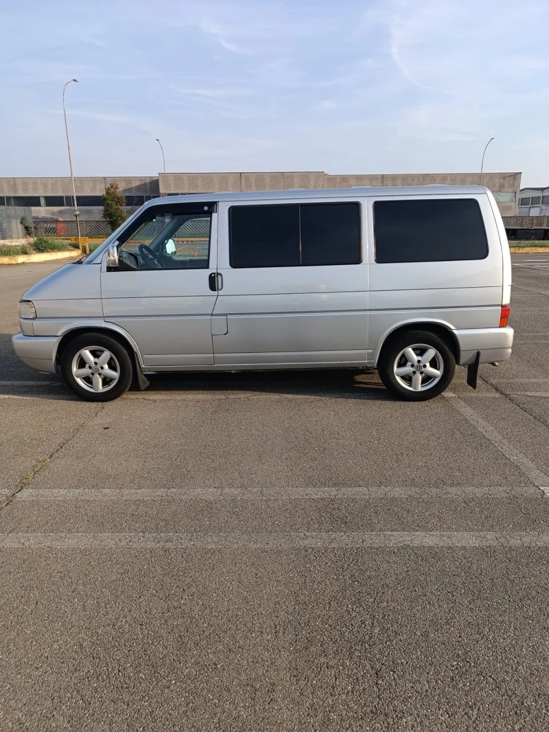 VW Multivan, снимка 2 - Бусове и автобуси - 53431285