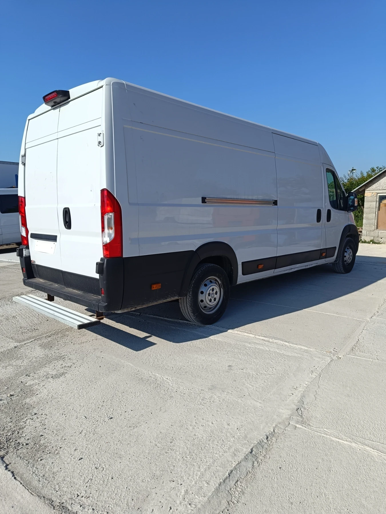 Peugeot Boxer Peugeot Boxer 435 2.2 L4 H2 165 k.c - изображение 5