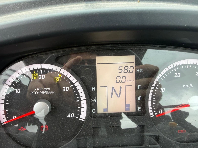 Трактор Kioti DK6020, снимка 6 - Селскостопанска техника - 53520883