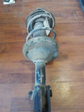 Макферсон преден десен Субару Легаси 2.0Р 06г.