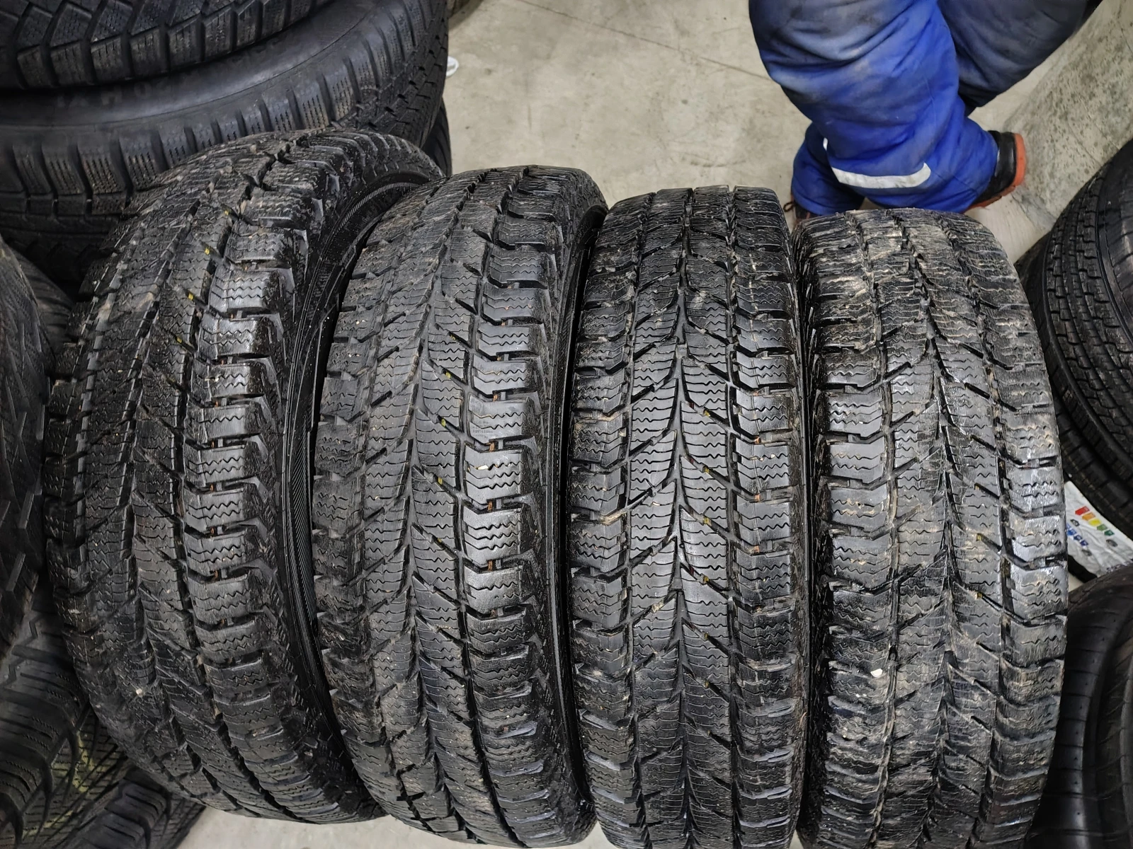 Гуми Зимни 185/75R16