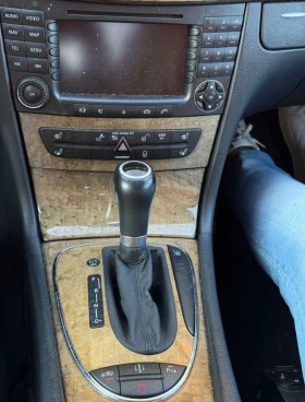 Mercedes-Benz E 320 4 matic Въздушно окачеане фул екстри, снимка 11