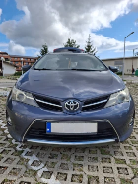 ������ Toyota Auris