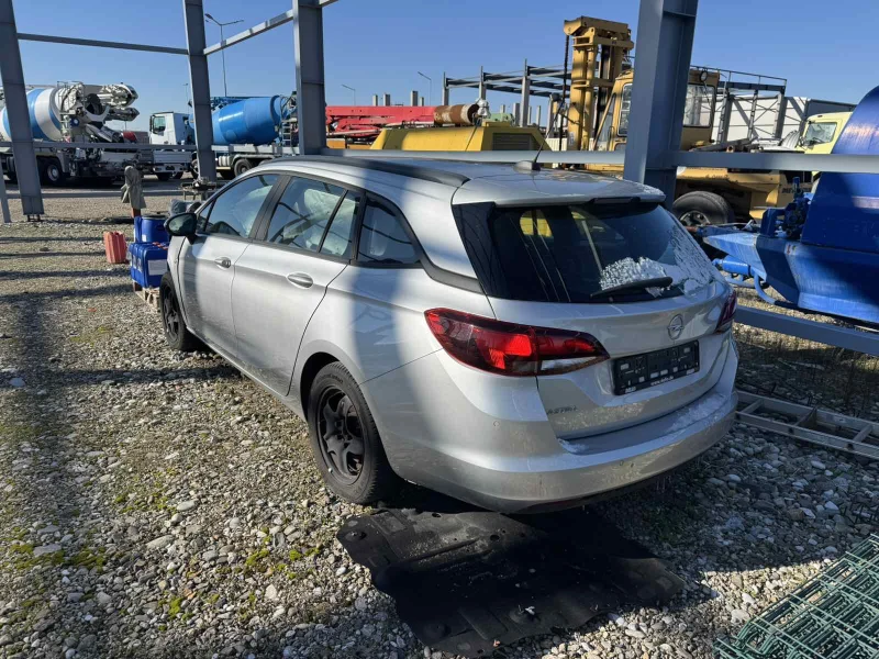 Opel Astra K 1.5 CDTI, снимка 3 - Автомобили и джипове - 42932157