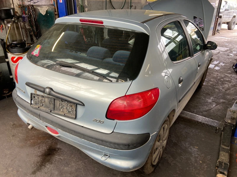 Peugeot 206 1.4i, снимка 2 - Автомобили и джипове - 44463141