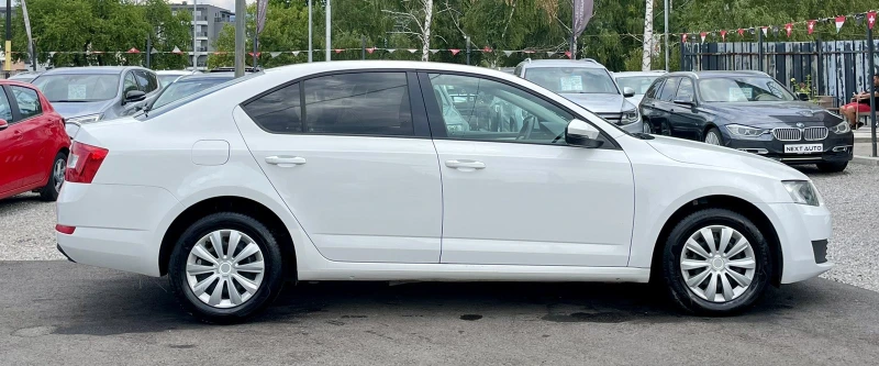 Skoda Octavia 1.6TDI 105HP, снимка 4 - Автомобили и джипове - 47030839