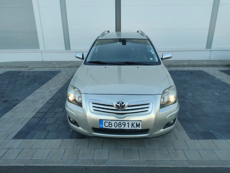 Toyota Avensis 2.0d2d клима, снимка 5 - Автомобили и джипове - 48300885