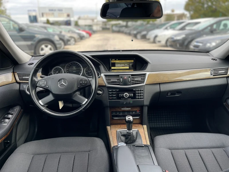 Mercedes-Benz E 200, снимка 8 - Автомобили и джипове - 47560391