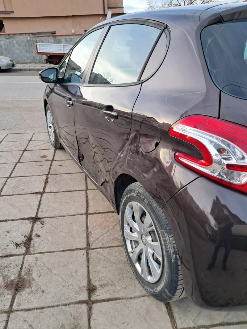 Peugeot 208 1.4 HDI, снимка 6 - Автомобили и джипове - 48885004