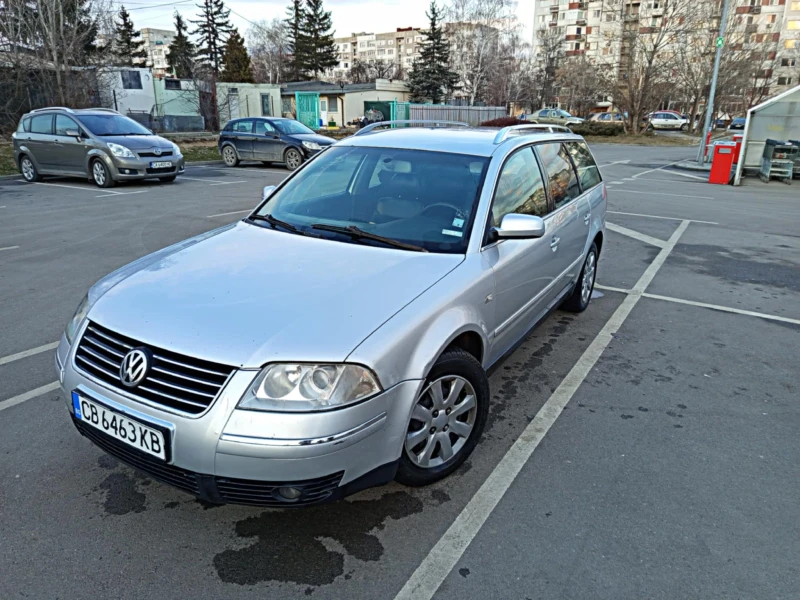 VW Passat 1.9 TDI, снимка 1 - Автомобили и джипове - 49119035