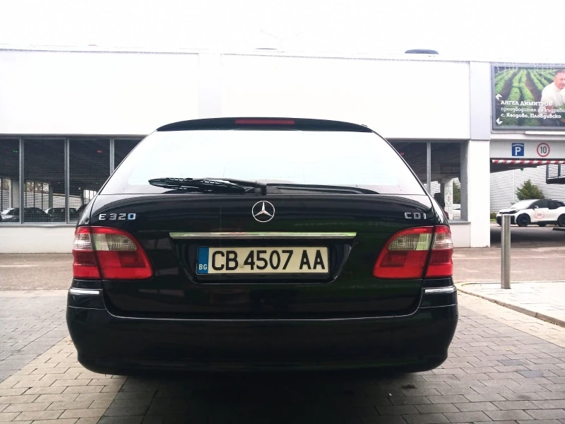 Mercedes-Benz E 320, снимка 12 - Автомобили и джипове - 49199770