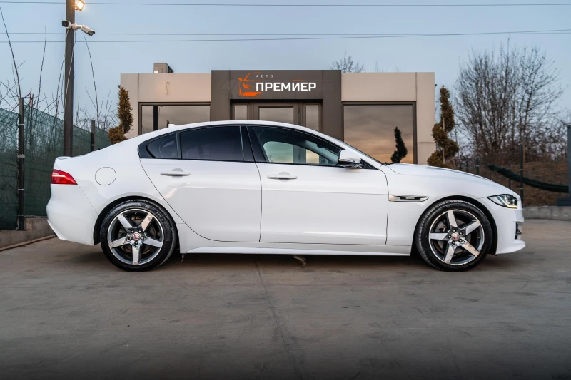 Jaguar XE 2.0D R-design - РЕАЛНИ КИЛОМЕТРИ - ГАРАНЦИЯ!, снимка 5 - Автомобили и джипове - 49596424