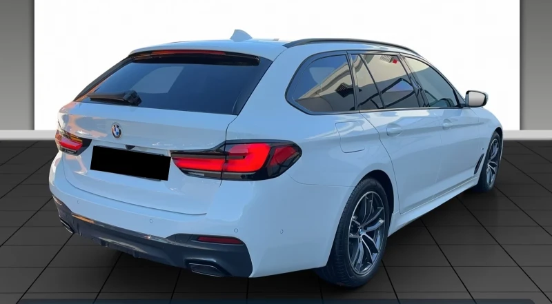 BMW 520 M Sportpaket Head-Up+ AHK+ Navi, снимка 2 - Автомобили и джипове - 52078501