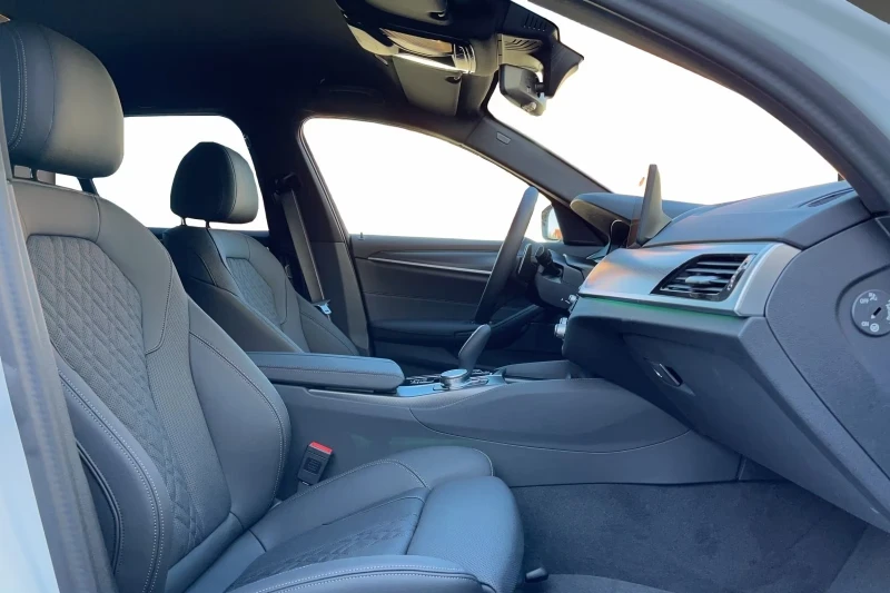 BMW 520 M Sportpaket Head-Up+ AHK+ Navi, снимка 8 - Автомобили и джипове - 52078501