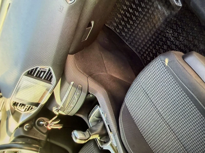 Peugeot 308 Gt, снимка 11 - Автомобили и джипове - 53402327