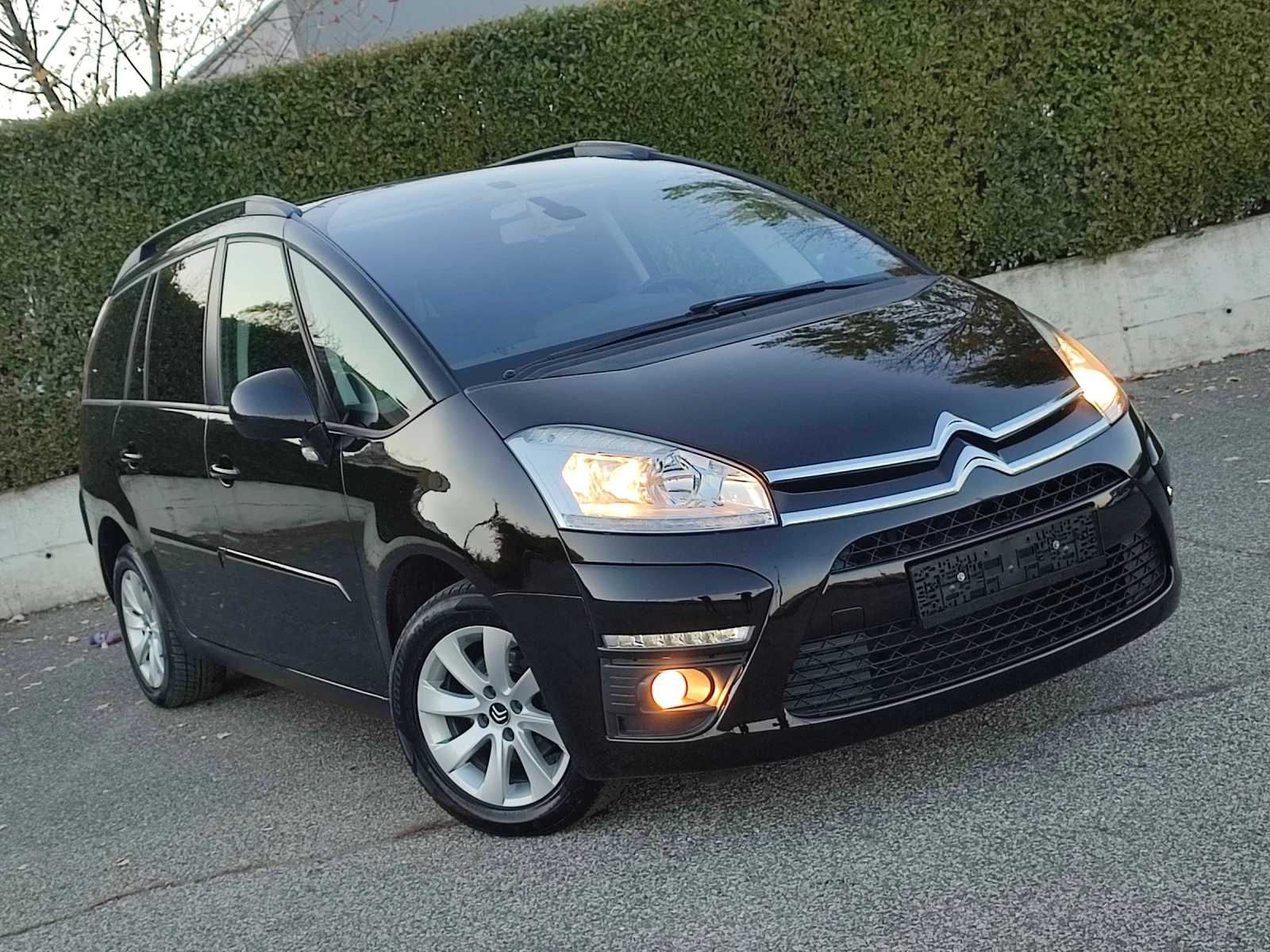 Citroen Grand C4 Picasso 1.6/ 120/ EURO 5 - изображение 3