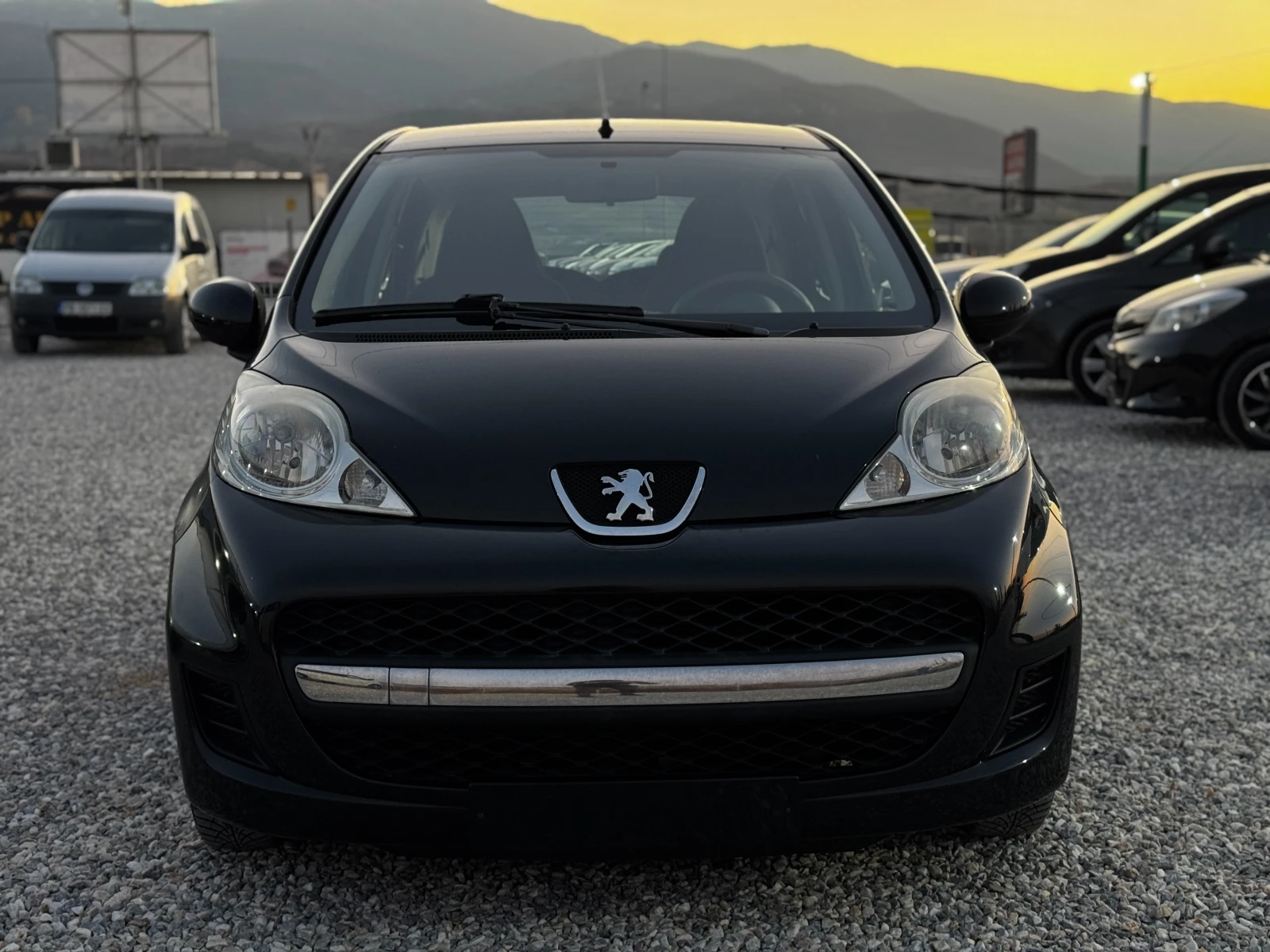 Peugeot 107 1.0 - изображение 2