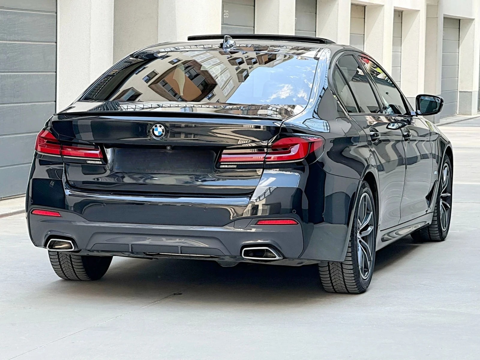 BMW 530 BMW 530d M Packet* LASER* SHADOW* HUD* CAM* DIGITA - изображение 7