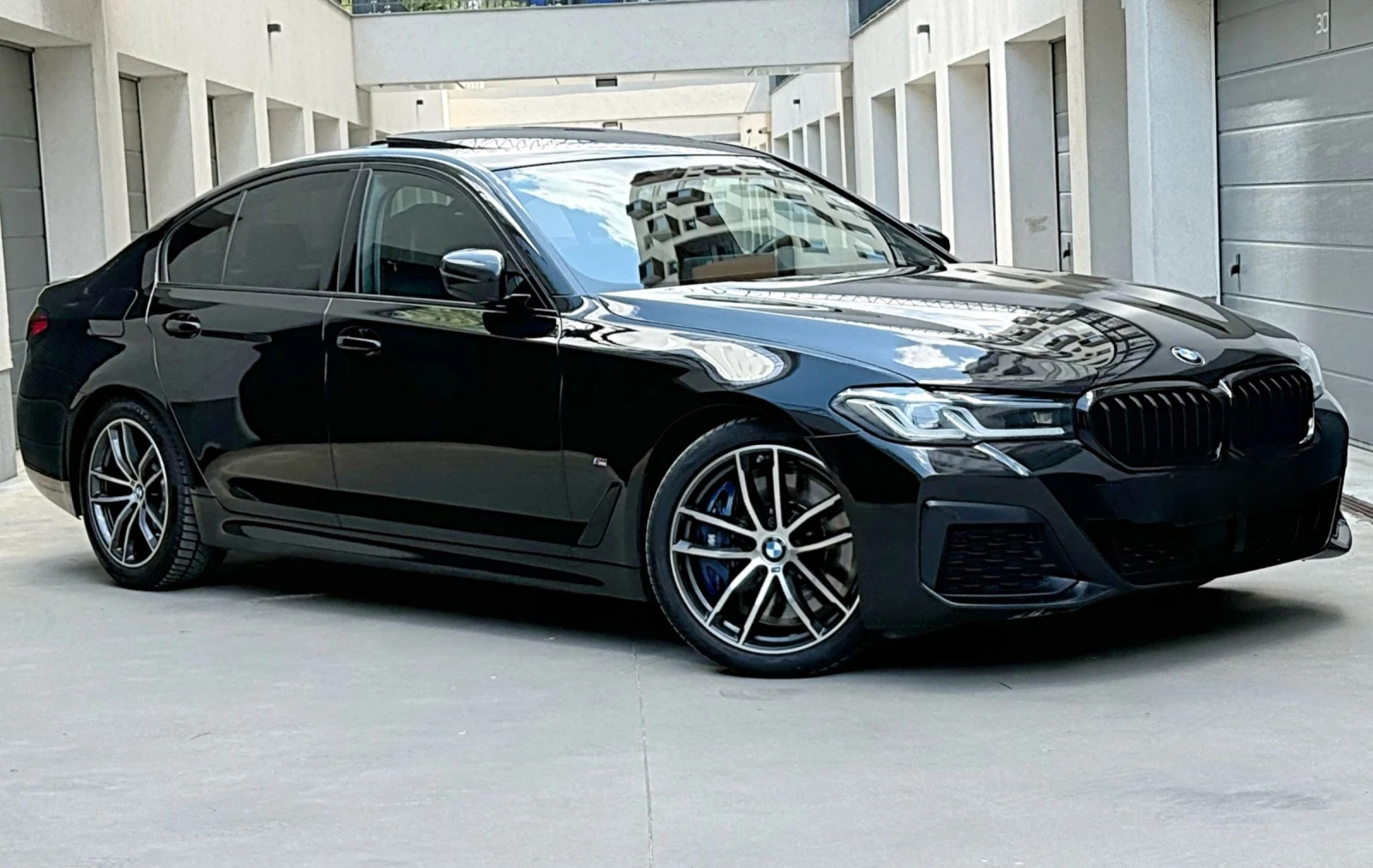 BMW 530 BMW 530d M Packet* LASER* SHADOW* HUD* CAM* DIGITA - изображение 2