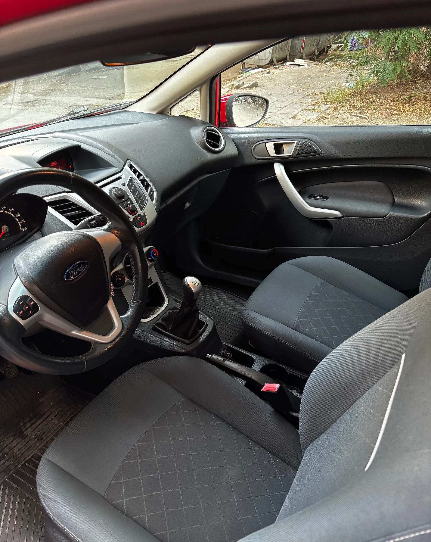 Ford Fiesta  - изображение 9