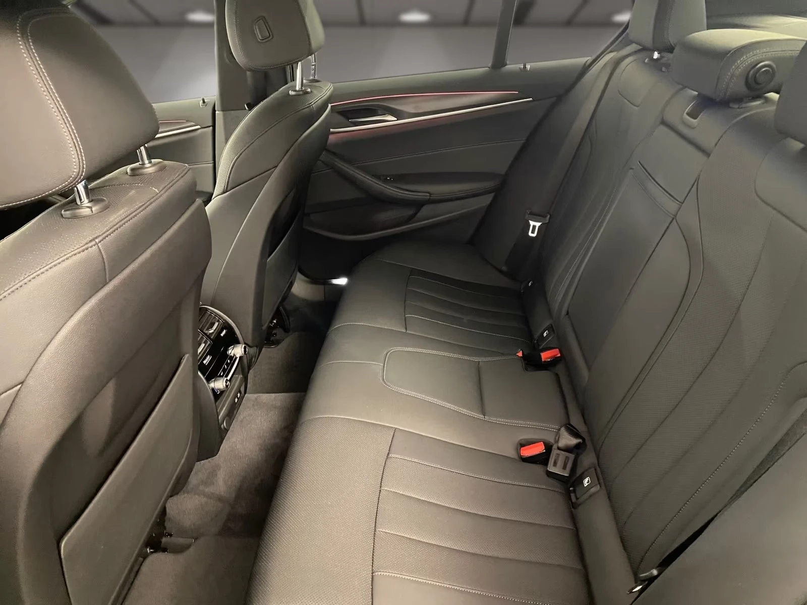 BMW 530 d/M-SPORT/286HP/LCPP/CAM/HIFI/AMBI/KLESS/LED/576f | Mobile.bg   13