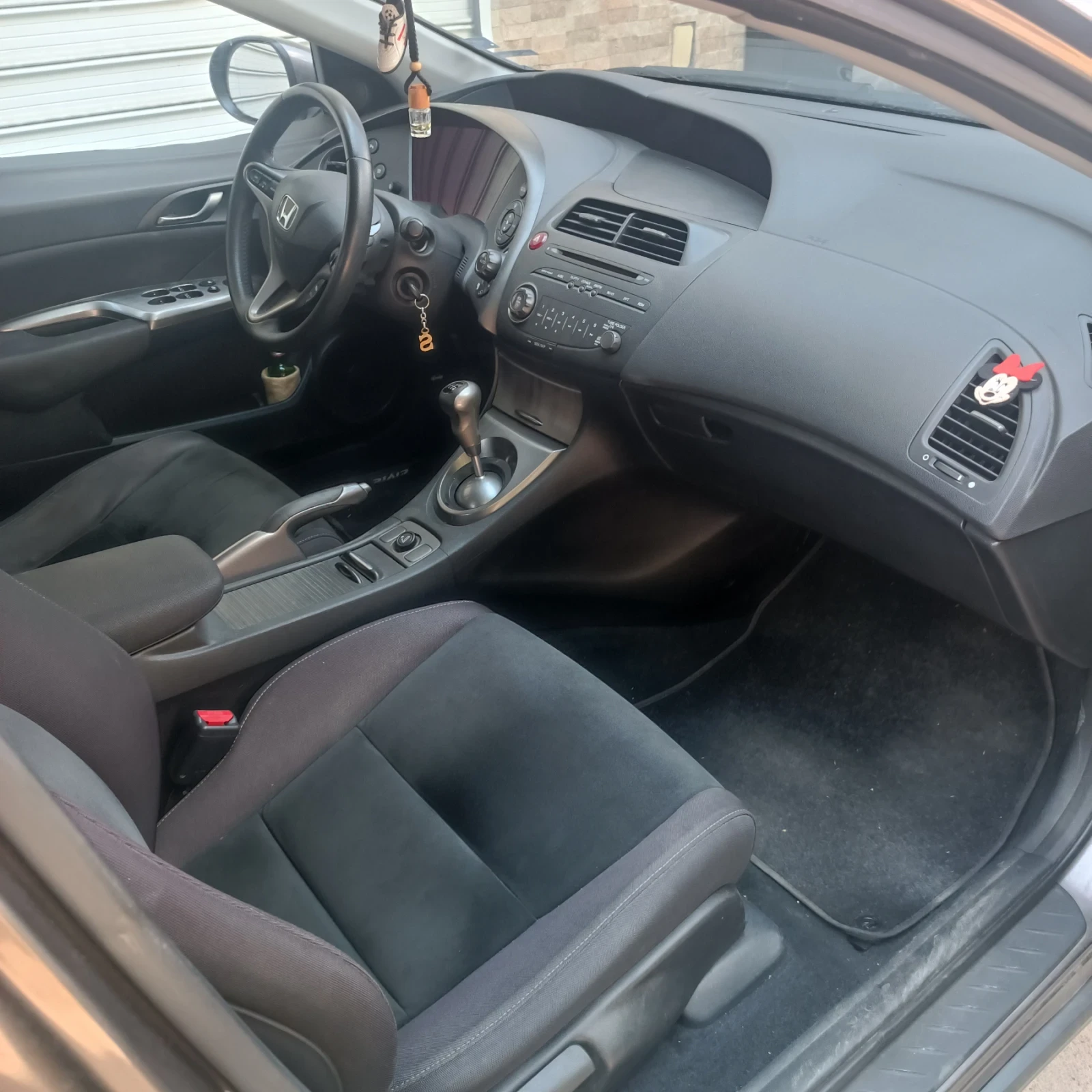 Honda Civic 2.2.140кс. - изображение 6