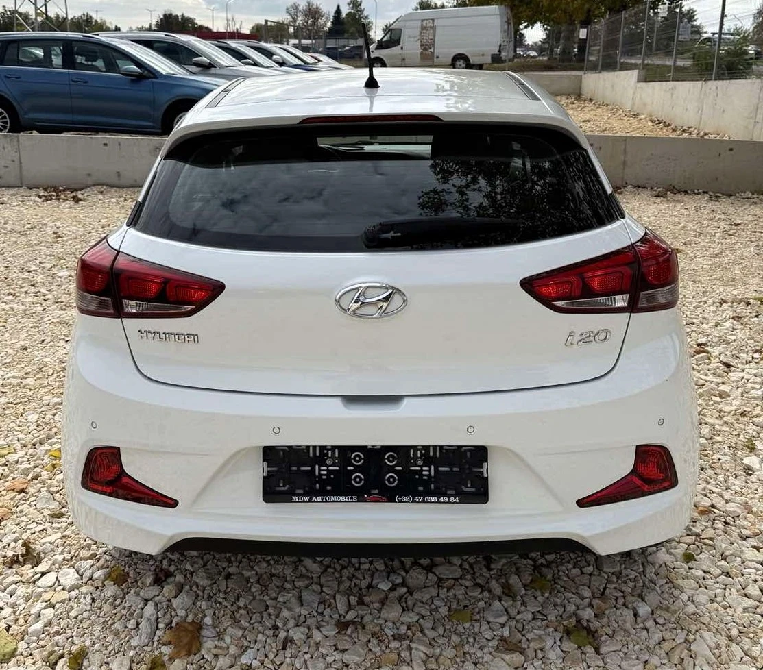Hyundai I20 Comfort   1.3   84 к.с.   Ръчна   2017 г., снимка 14 - Автомобили и джипове - 53644926