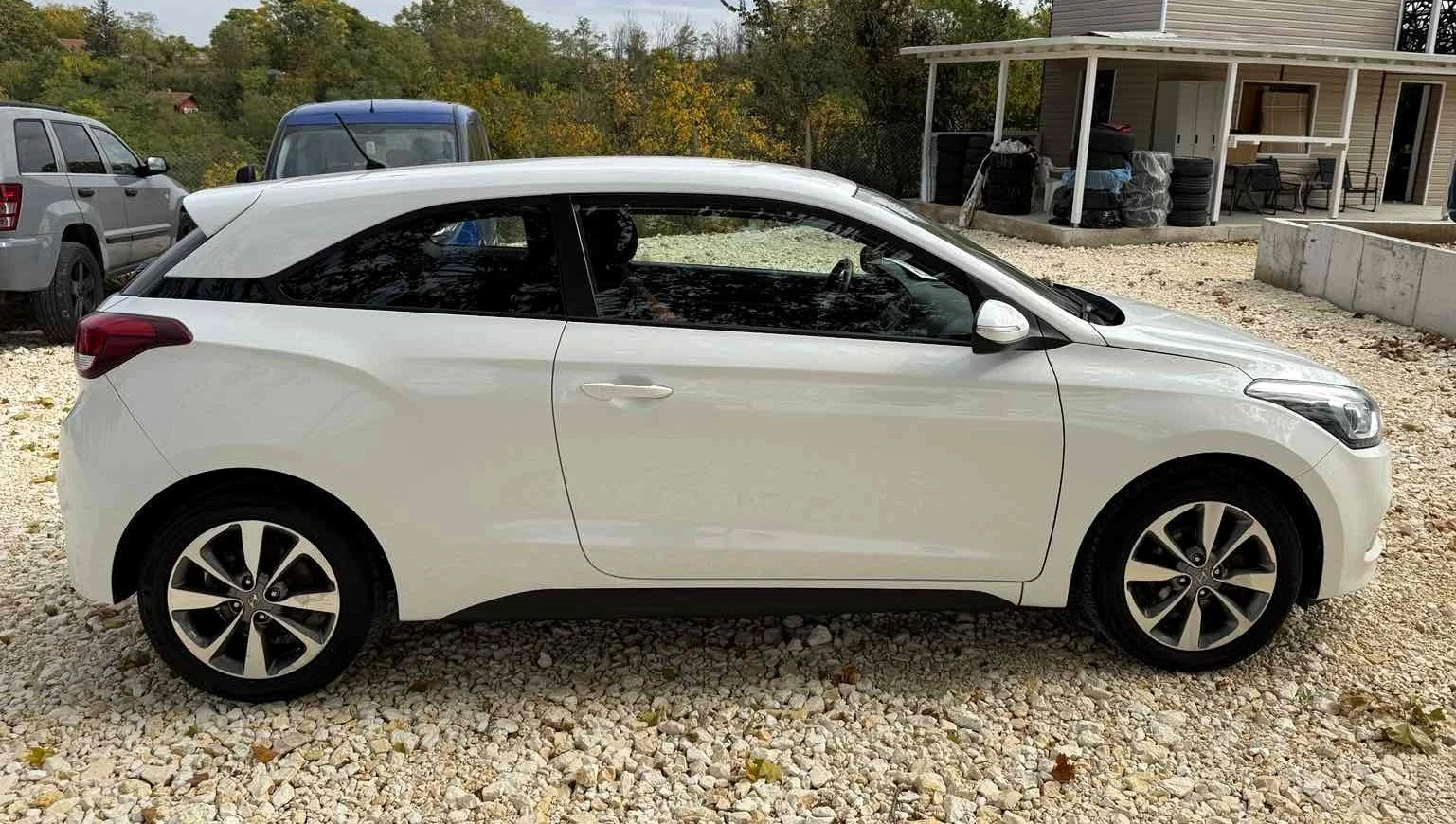 Hyundai I20 Comfort   1.3   84 к.с.   Ръчна   2017 г., снимка 16 - Автомобили и джипове - 53644926