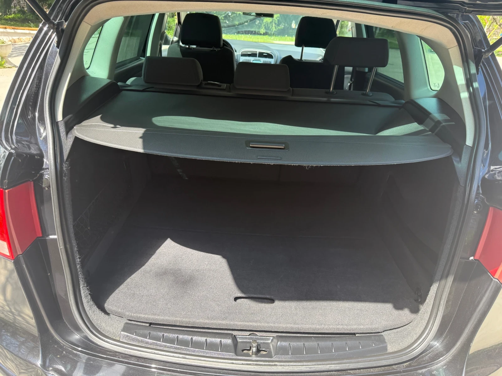 Seat Altea XL* 1.6i* ГАЗ* , снимка 12 - Автомобили и джипове - 53737374