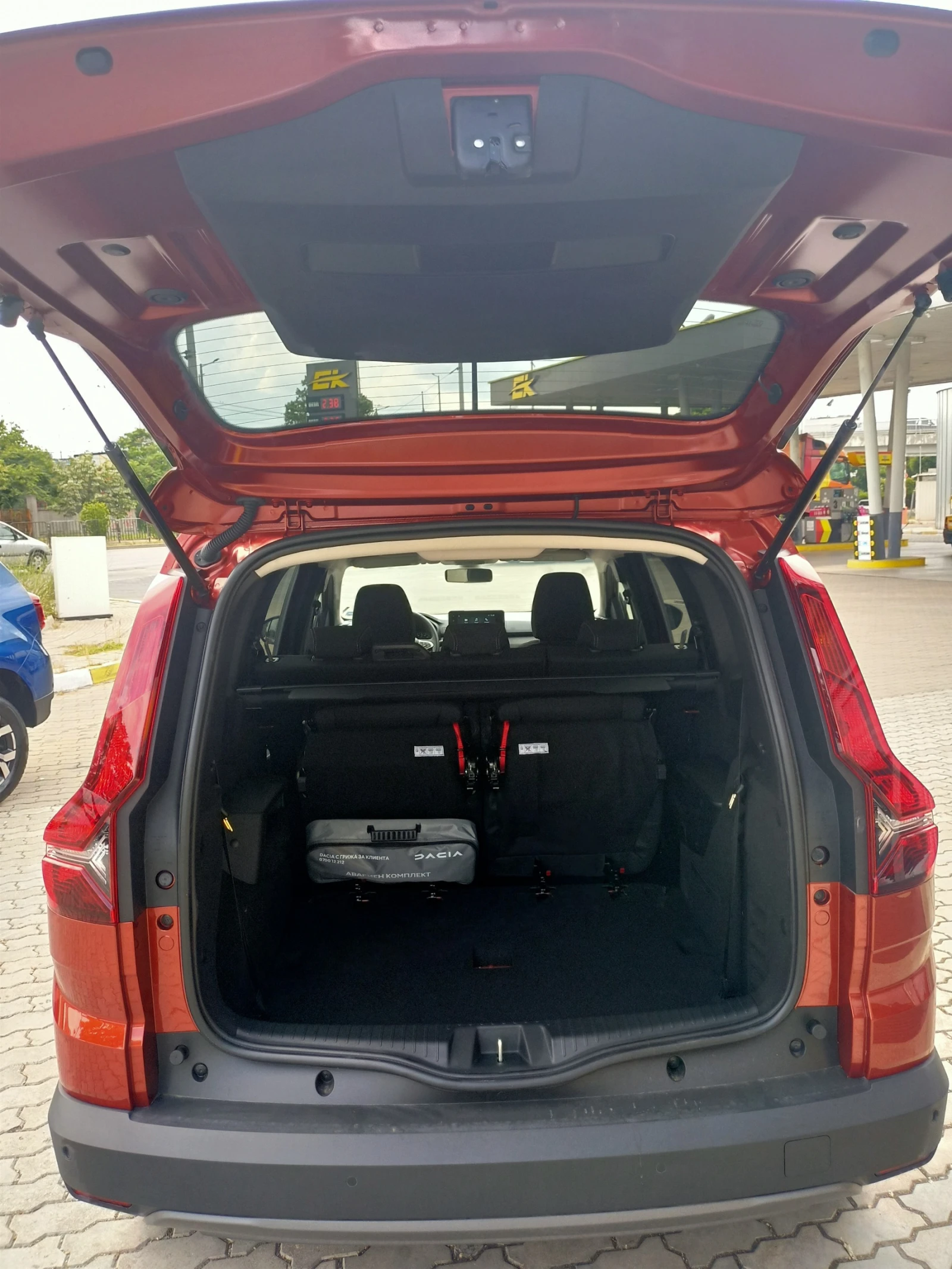 Dacia Jogger 1190Евро за получаване, 1.0TCe EcoG 6+ 1м ГАЗ, снимка 6 - Автомобили и джипове - 53993544